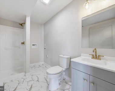 530 Ridge Avenue - Photo Thumbnail 16