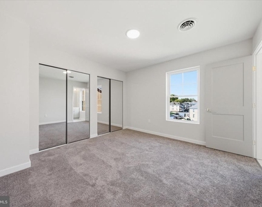 530 Ridge Avenue - Photo Thumbnail 22