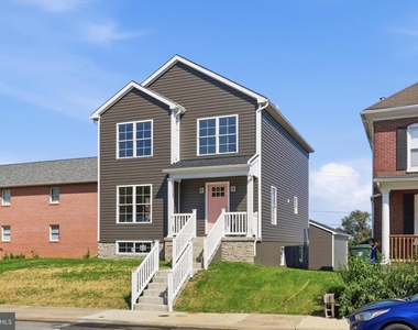 530 Ridge Avenue - Photo Thumbnail 2