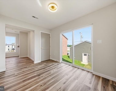 530 Ridge Avenue - Photo Thumbnail 5