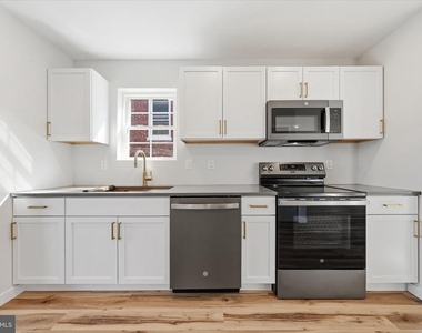 530 Ridge Avenue - Photo Thumbnail 10