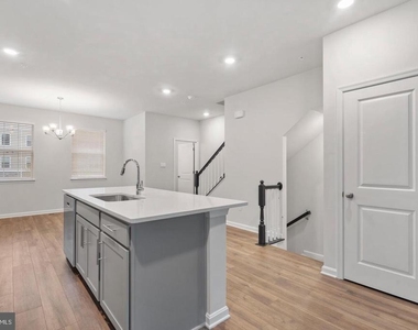 8704 Cherrybark Road - Photo Thumbnail 4