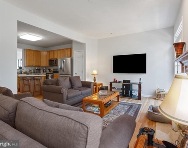 4225 Lavender Lane - Photo Thumbnail 2