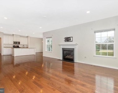 13910 Shannock Lane - Photo Thumbnail 5