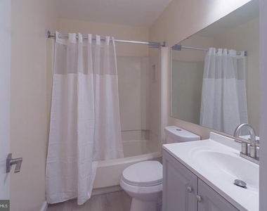 9416 Penshurst Court - Photo Thumbnail 9