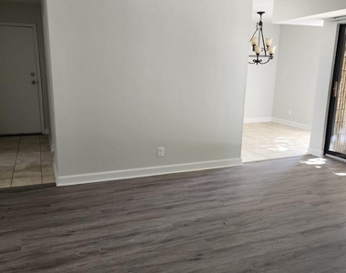 6099 Majors Lane - Photo Thumbnail 7