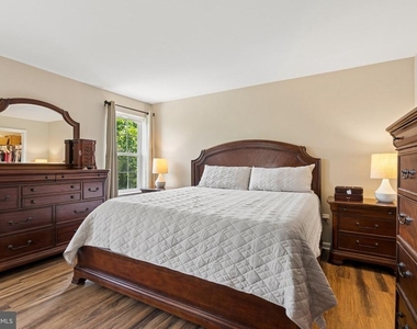 519 Lothian Way - Photo Thumbnail 11
