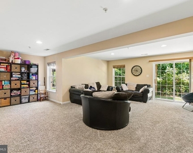 519 Lothian Way - Photo Thumbnail 17