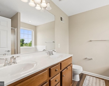 519 Lothian Way - Photo Thumbnail 12