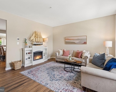 519 Lothian Way - Photo Thumbnail 1