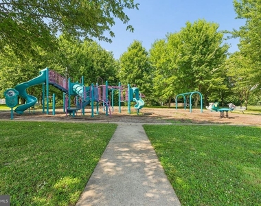 519 Lothian Way - Photo Thumbnail 19