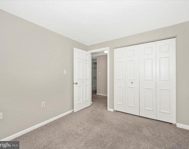 112 Bracken Court - Photo Thumbnail 27