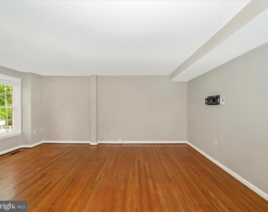 112 Bracken Court - Photo Thumbnail 5