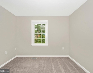 112 Bracken Court - Photo Thumbnail 28