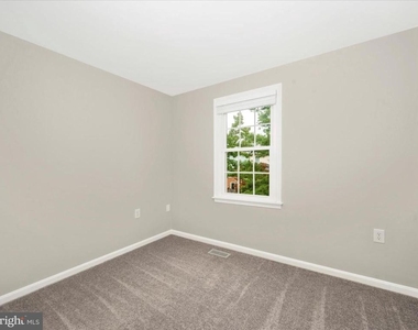 112 Bracken Court - Photo Thumbnail 29