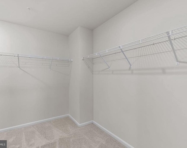 2070 Pomona Way - Photo Thumbnail 18
