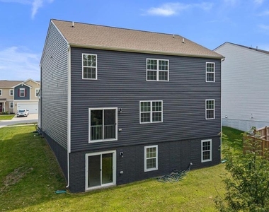 2070 Pomona Way - Photo Thumbnail 42