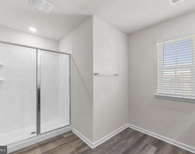 2070 Pomona Way - Photo Thumbnail 17