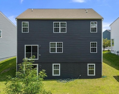 2070 Pomona Way - Photo Thumbnail 41