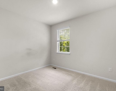2070 Pomona Way - Photo Thumbnail 35