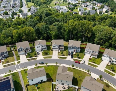 2070 Pomona Way - Photo Thumbnail 48