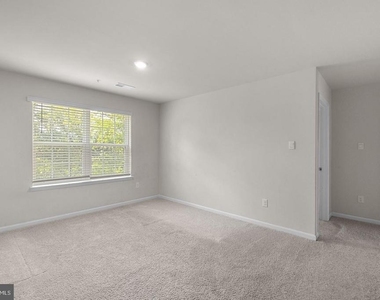 2070 Pomona Way - Photo Thumbnail 22
