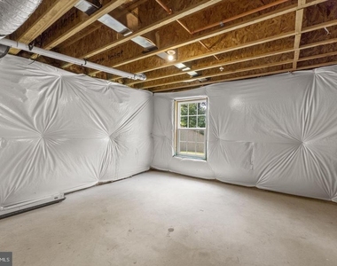 2070 Pomona Way - Photo Thumbnail 39