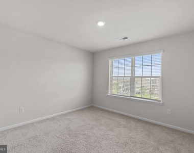2070 Pomona Way - Photo Thumbnail 29