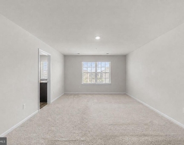 2070 Pomona Way - Photo Thumbnail 13
