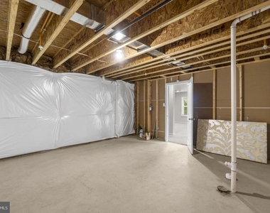 2070 Pomona Way - Photo Thumbnail 38