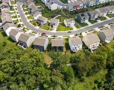 2070 Pomona Way - Photo Thumbnail 52