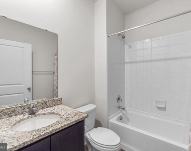2070 Pomona Way - Photo Thumbnail 34