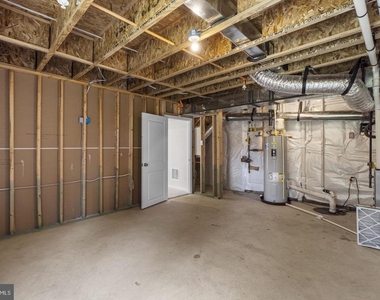 2070 Pomona Way - Photo Thumbnail 40