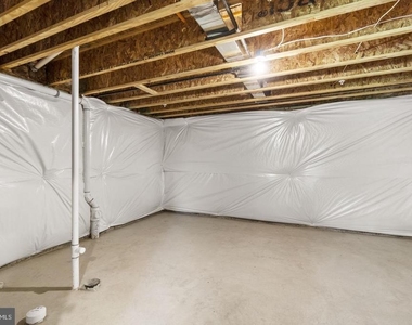 2070 Pomona Way - Photo Thumbnail 37