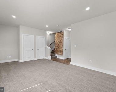 2753 Town View Circle - Photo Thumbnail 26
