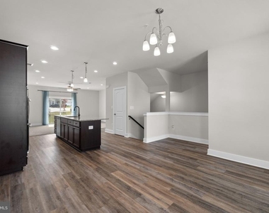 2753 Town View Circle - Photo Thumbnail 11