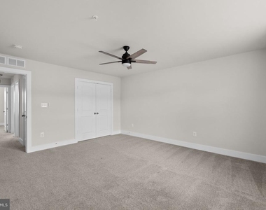 2753 Town View Circle - Photo Thumbnail 20