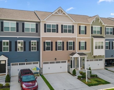 2753 Town View Circle - Photo Thumbnail 1