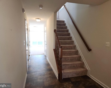 80 Clydesdale Lane - Photo Thumbnail 4