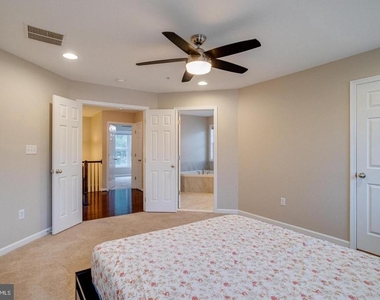 1236 Frances Place - Photo Thumbnail 32