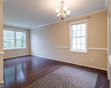 1236 Frances Place - Photo Thumbnail 11