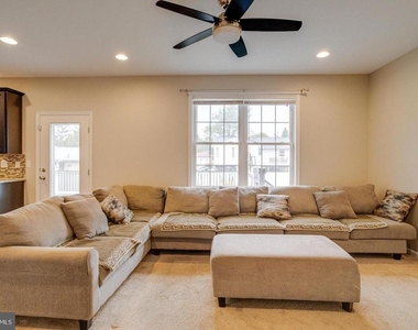 1236 Frances Place - Photo Thumbnail 16