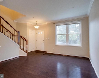 1236 Frances Place - Photo Thumbnail 7