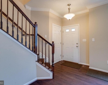 1236 Frances Place - Photo Thumbnail 3
