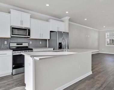 3 Merion Avenue - Photo Thumbnail 2