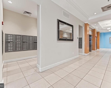 414 Water Street - Photo Thumbnail 8