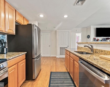 414 Water Street - Photo Thumbnail 15