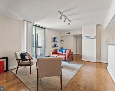 414 Water Street - Photo Thumbnail 11