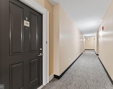 414 Water Street - Photo Thumbnail 9