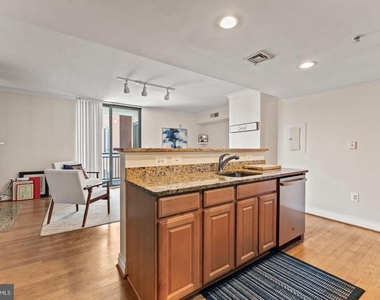 414 Water Street - Photo Thumbnail 1